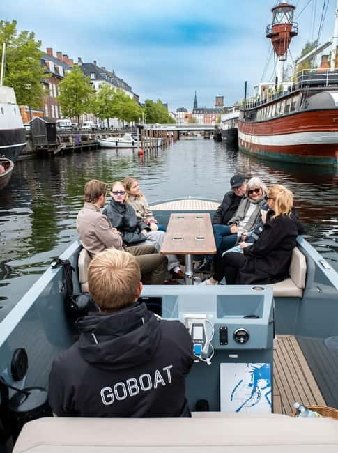 Copenhagen: 1 or 2-Hour Canal Tour in Silent Electric Boats - Let the Captain Handle the Helm (You Handle the Enjoying)