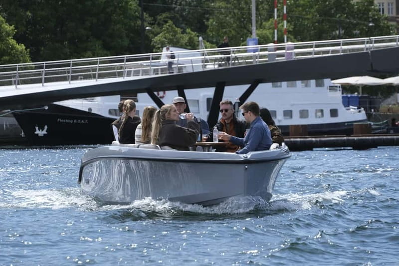 Copenhagen: 1 or 2-Hour Canal Tour in Silent Electric Boats - Choosing 1 Hour or 2 Hours for Your Schedule