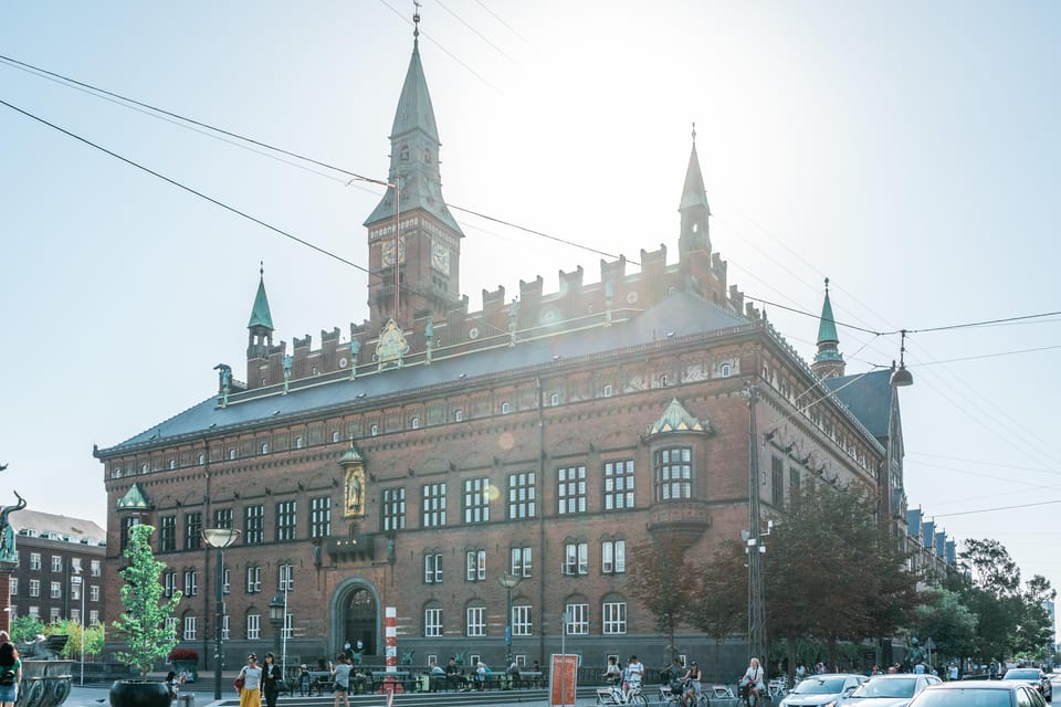 Copenhagen: 2-hour Old Town Private Walking Tour - Rådhuspladsen and Copenhagen City Hall: symbols you’ll spot once you know what to look for