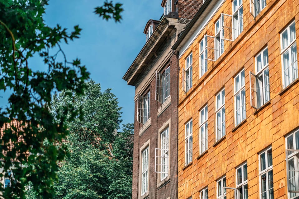 Copenhagen: 2-hour Old Town Private Walking Tour - A University of Copenhagen Botanical Garden pause that breaks up the pace