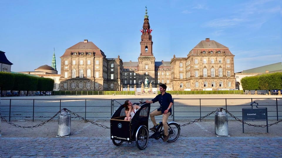Copenhagen: 3 Hour Extended Grand E-Bike Guided Tour - Kastellet and the ride toward the finish: closing with big-city calm