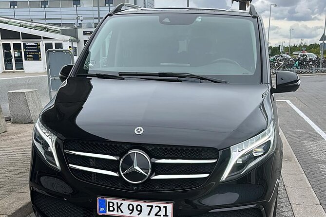 Copenhagen Airport Transfer Service | English Speaking Driver - Meet-and-Greet at CPH: Finding Your Chauffeur Fast