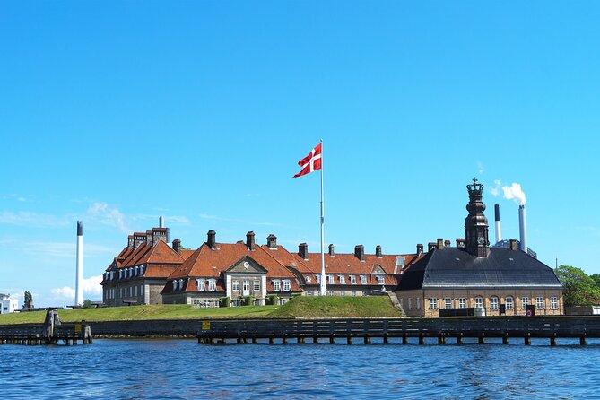 Copenhagen Canal Boat Cruise and City, Nyhavn Walking Tour - What the guides can make or break: clarity and personal attention