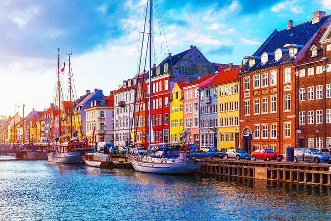 Copenhagen Canal Boat Cruise and City, Nyhavn Walking Tour - The 1-hour canal cruise: Little Mermaid, Holmen, and Amalienborg from the water
