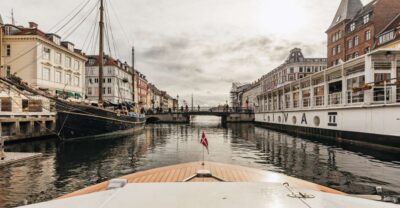 Copenhagen: Canal Cruise with Guide - Where you meet and how the route feels in real time