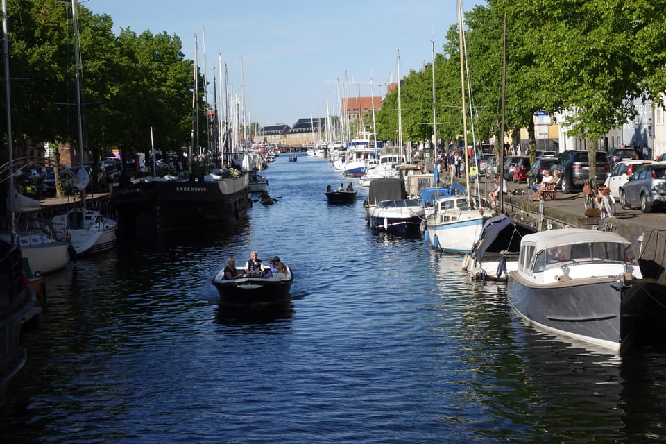 Copenhagen: Christiania & Christianshavn Guided Walking Tour - Guides you’ll be glad you got: English, local roots, and a friendly pace