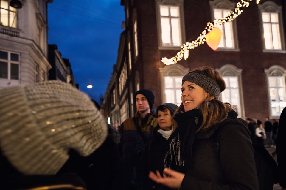 Copenhagen: Christmas Walking Tour with Treats and Drinks - Gløgg and julebryg: warm drinks with real Danish character