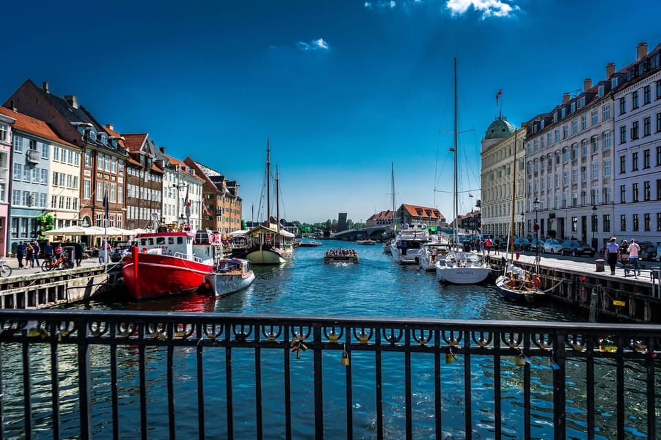 Copenhagen City & Christiansborg Palace Private Walking Tour - Where the tour starts: Mindeankeret by Nyhavn canal boats