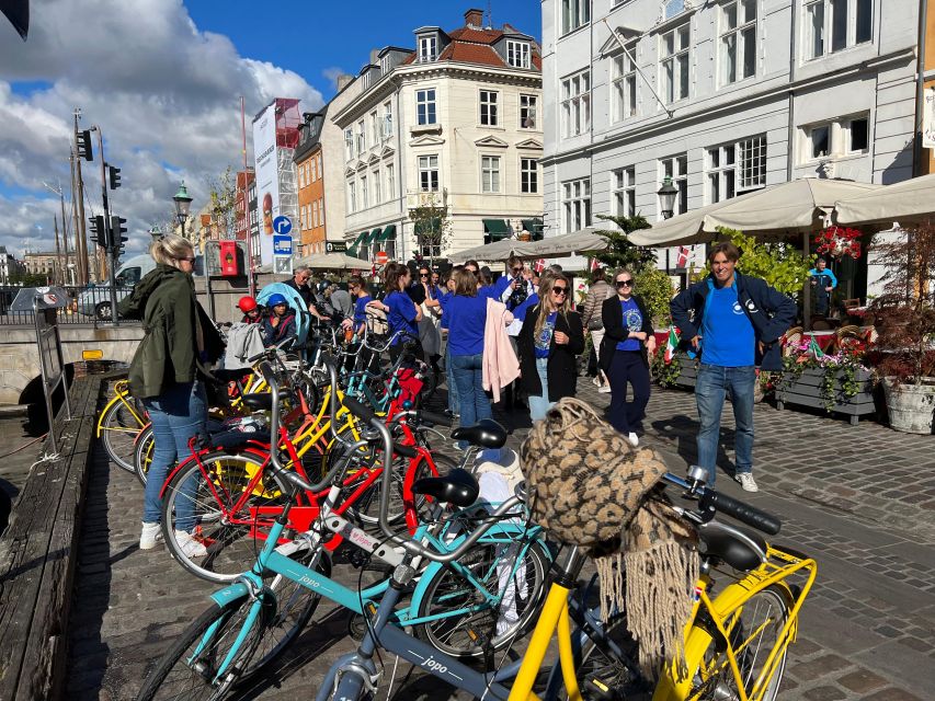 Copenhagen: City Highlights Guided Bike Tour - Royal Castle and the architecture stops that make photos easier