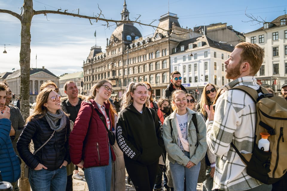 Copenhagen: Group Walking Tour - City Highlights - 2 Hours - Meeting at Gammel Strand: get the start right and you’ll enjoy the walk more