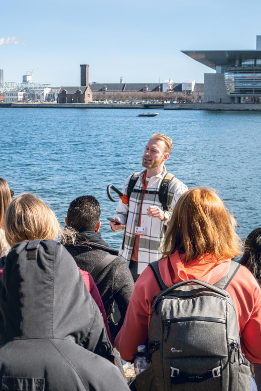 Copenhagen: Group Walking Tour - City Highlights - 2 Hours - The first half: from Absalon’s statue to Strøget’s shopping street