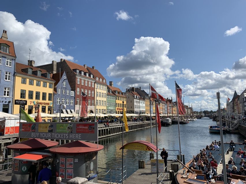 Copenhagen: Guided Walking Tour - Gammel Torv to the Cathedral: reading medieval Copenhagen