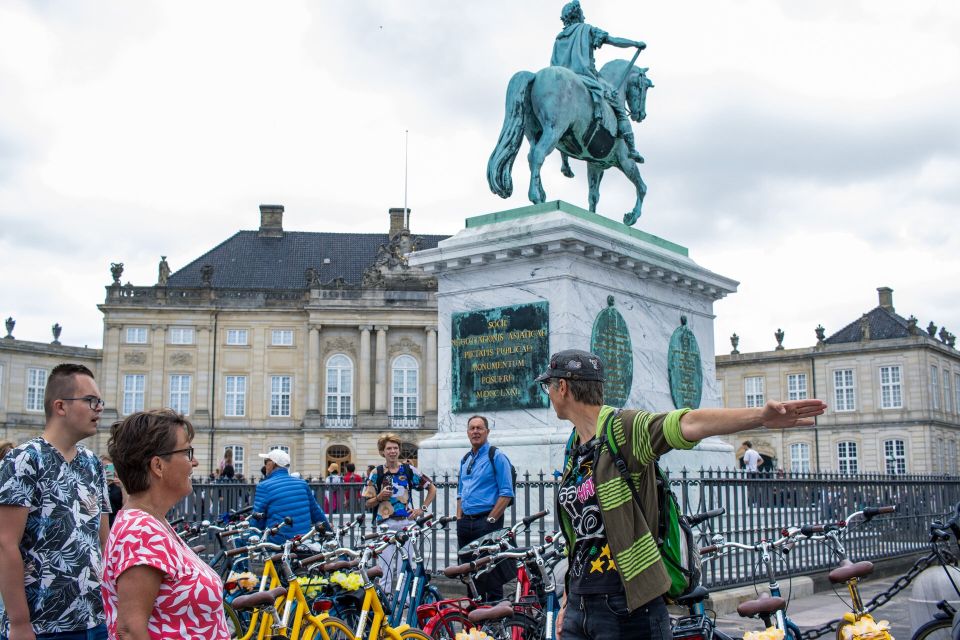 Copenhagen: Highlights 3 Hour Bike Tour with a Local Guide - The Route in Motion: From Rådhuspladsen to Nyhavn