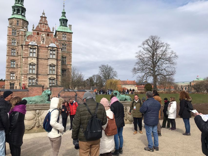 Copenhagen: Maxitour the Must-Haves in English - Royal Denmark in Motion: Palaces, Monuments, and Crown Humor