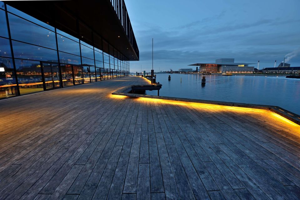 Copenhagen Old Town, Nyhavn, Canal Walking Tour & Christiana - From King’s New Square to Amaliensborg Square: The Royal Thread
