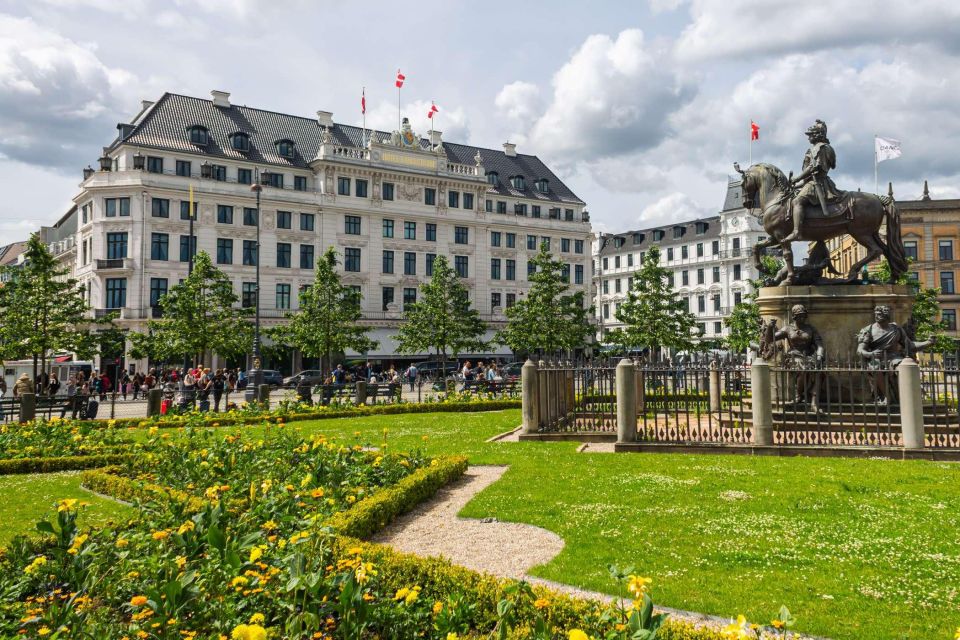Copenhagen Old Town, Nyhavn, Canal Walking Tour & Christiana - Christianshavn on the 3-Hour Tour: Little Amsterdam Energy