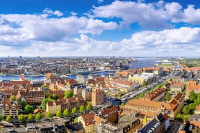 Copenhagen Port, Airport & City Private Transfer - Meet and greet in the arrival hall: how you actually find the car