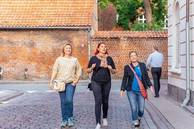 Copenhagen Private Tour: Highlights & Hidden Gems by Bike or Foot - Meeting Point and Getting Started Smoothly
