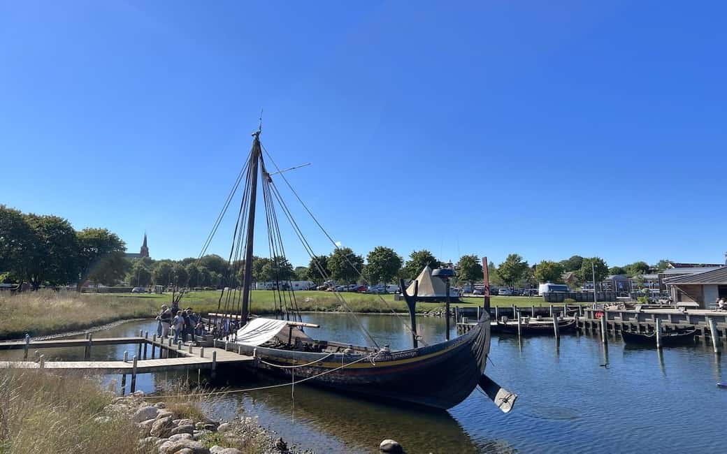 Copenhagen: Roskilde, the Viking City Tour in English - Meeting in Copenhagen and getting to Roskilde on time