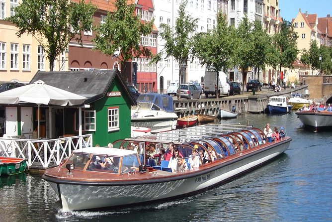 Copenhagen Sightseeing Classic Canal Tour With Live Guide - Why this 1-hour canal cruise is such a smart Copenhagen starter
