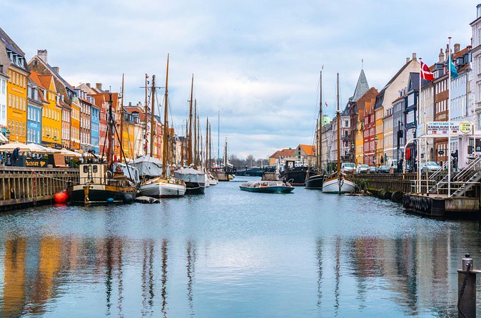 Explore Copenhagen in 60 minutes with a Local - What the 8-person group format actually changes