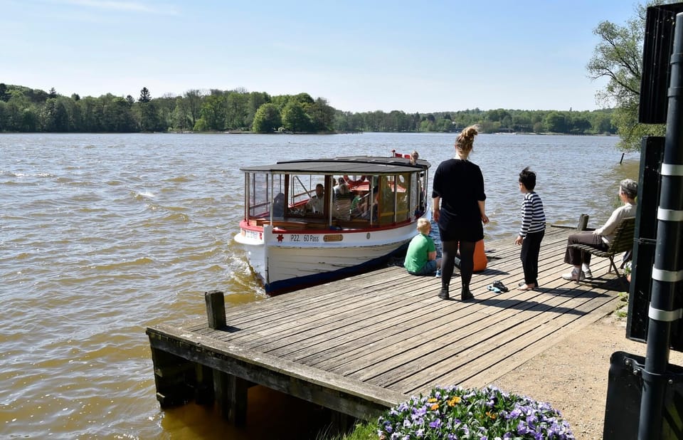 Lyngby & Bagsværd Lake: Baadfarten Boat Ride - What to bring so the day feels easy