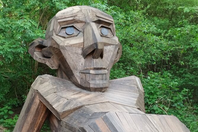 The Six Forgotten Giants Trolls Hunt with Minibus - Stop 4 (Vallensbæk Municipality): little Tilde watching from the other side of the lake