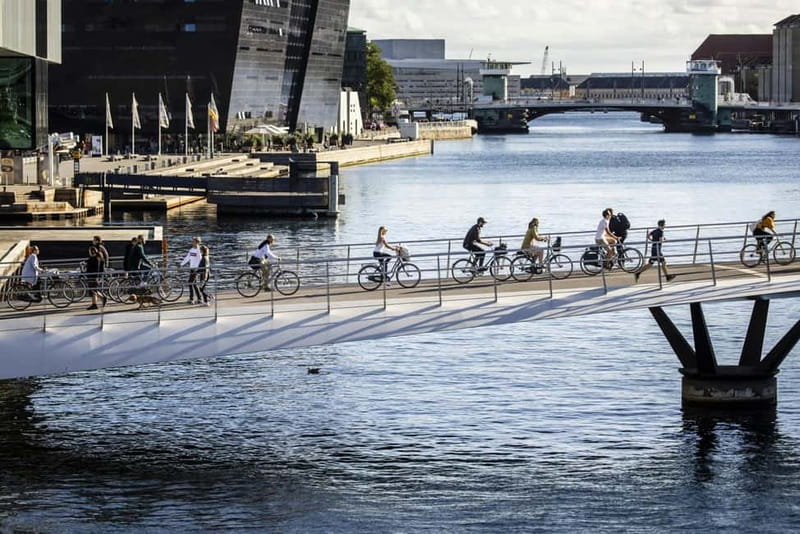 Urban Design and Livability E-bike Tour - The 3-Hour Route: Older City Threads and New Urban Moves