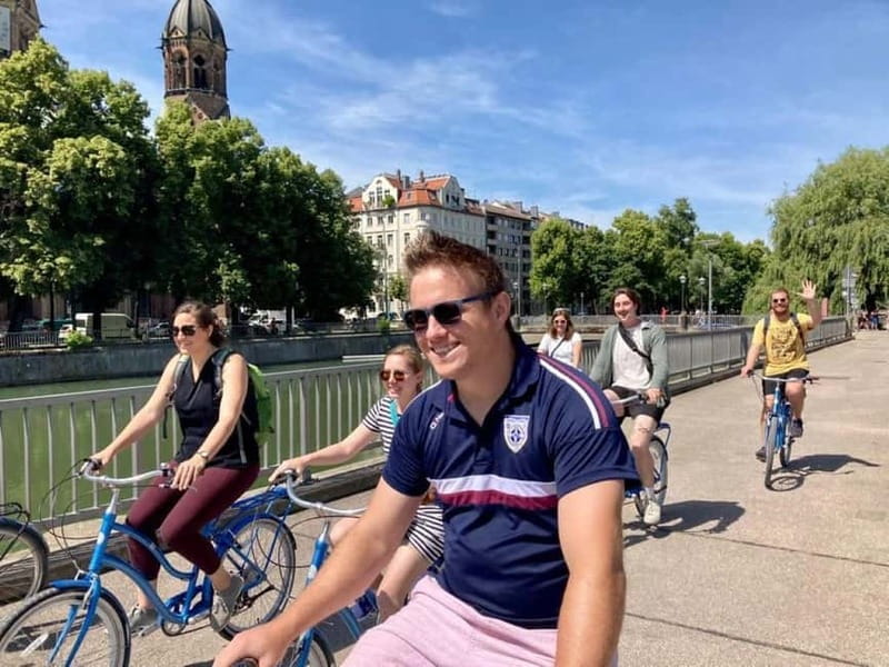 Urban Design and Livability E-bike Tour - Where You Start by Nyhavn: The Exact Meet-Up and First Impressions