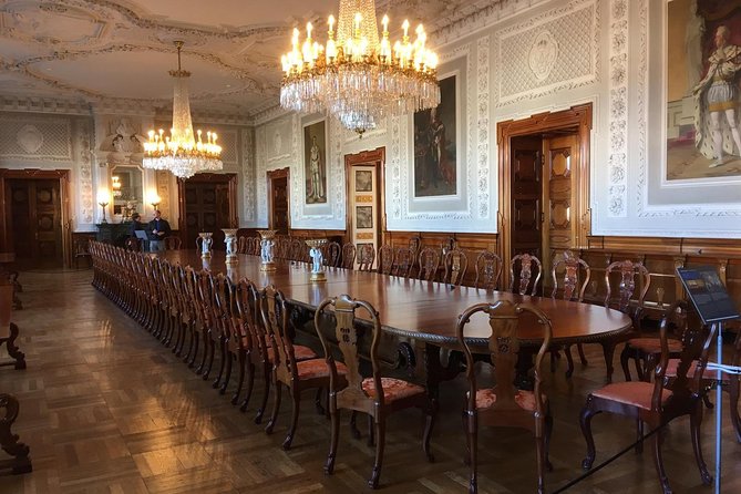 walking tour - Copenhagen and Christiansborg 3 hours - Hoejbro Plads (Gammel Strand) by the canal: medieval tournament vibes and bright houses